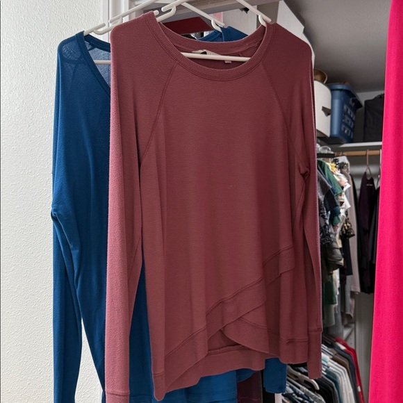Athleta long sleeve size medium shirt bundle - Picture 9 of 10